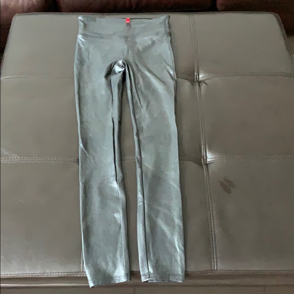 RARE Spanx Leggings